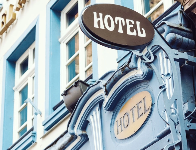 Descubra o que é tendência na hotelaria da Europa e América do Norte no verão de 2024