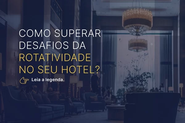 Como superar desafios da rotatividade no seu hotel No setor hoteleiro, lidar com a alta rotatividade ou turnover é um desafio constante. Nos Estados Unidos, por exemplo, o índice anual de turnover em estabelecimentos hoteleiros atinge 73,8%. Esse fenômeno não só afeta a eficiência operacional dos hotéis, mas também impacta significativamente os custos e a qualidade do serviço ao cliente. Neste artigo, exploraremos estratégias eficazes para superar os desafios da rotatividade, e como a HMAX pode auxiliar neste processo. O que é Rotatividade ou Turnover: A rotatividade, ou turnover, refere-se à taxa na qual os funcionários deixam uma empresa e são substituídos por novos colaboradores. No contexto hoteleiro, isso significa a frequente mudança de pessoal, desde a recepção até a gestão. Essa alta rotatividade pode resultar em custos elevados de recrutamento e treinamento, além de afetar negativamente a continuidade e a qualidade do serviço. Principais causas do Turnover A compreensão das principais causas da rotatividade é essencial para desenvolver estratégias eficazes de retenção de funcionários no setor hoteleiro. Aqui estão alguns dos fatores mais comuns que contribuem para a alta rotatividade: Condições de Trabalho Desafiadoras: O setor hoteleiro é conhecido por suas longas horas de trabalho, frequentemente incluindo fins de semana e feriados. Isso pode levar ao esgotamento e insatisfação dos funcionários. Falta de Oportunidades de Crescimento: A ausência de oportunidades claras de avanço na carreira pode desmotivar os funcionários, levando-os a procurar oportunidades em outros lugares. Insatisfação com a Remuneração e Benefícios: Salários baixos e falta de benefícios atraentes são fatores significativos que contribuem para a rotatividade. Falta de Reconhecimento e Valorização: Funcionários que se sentem subvalorizados ou não reconhecidos pelo seu trabalho têm maior probabilidade de procurar emprego em outro lugar. Ambiente de Trabalho Negativo: Um ambiente de trabalho tóxico, com má gestão, conflitos internos ou falta de suporte, pode levar a uma alta rotatividade. Falta de Treinamento e Desenvolvimento: A falta de investimento adequado em treinamento e desenvolvimento profissional pode deixar os funcionários sentindo-se despreparados e menos comprometidos com o trabalho. Desafios da Rotatividade: A rotatividade pode criar um ambiente de trabalho desestabilizado, afetando a moral da equipe e a consistência no atendimento ao cliente. Além disso, custos significativos estão associados à contratação e formação de novos funcionários. A perda de funcionários experientes também pode levar à perda de conhecimento e habilidades valiosas. Como Superar Desafios da Rotatividade no seu Hotel: Cultura Organizacional Forte: Desenvolva uma cultura de trabalho positiva que valorize e respeite cada colaborador. Uma cultura organizacional forte e acolhedora pode aumentar a satisfação no trabalho e reduzir a rotatividade. Oportunidades de Crescimento e Desenvolvimento: Ofereça caminhos claros para o desenvolvimento e avanço de carreira dentro do hotel. Isso pode incluir programas de treinamento, workshops e oportunidades de promoção. Compensação e Benefícios Competitivos: Assegure que a remuneração e os benefícios sejam competitivos em relação ao mercado. Isso inclui não apenas o salário, mas também benefícios como seguro saúde, férias pagas e flexibilidade no trabalho. Feedback e Reconhecimento: Implemente um sistema eficaz de feedback onde os funcionários se sintam ouvidos e valorizados. Reconheça e recompense o bom desempenho regularmente. Ambiente de Trabalho Seguro e Saudável: Garanta um ambiente de trabalho seguro e saudável. Isso inclui a implementação de políticas claras contra assédio e discriminação, bem como a garantia de condições de trabalho justas. Comunicação Efetiva: Mantenha linhas de comunicação abertas entre a gestão e os colaboradores. Uma comunicação eficaz pode ajudar a identificar e resolver problemas antes que eles levem à insatisfação no trabalho. Pesquise e Aplique Mudanças: Realize pesquisas de satisfação entre os colaboradores para identificar e resolver questões que possam estar causando a alta rotatividade. Como a HMAX Pode Ajudar na Rotatividade: A HMAX oferece ferramentas que podem ajudar a reduzir a rotatividade de funcionários em hotéis. Por exemplo, a eficiência operacional proporcionada pelo sistema HMAX reduz a carga de trabalho e o estresse da equipe, contribuindo para um ambiente de trabalho mais equilibrado. Além disso, a HMAX pode auxiliar na gestão eficaz dos recursos humanos, permitindo aos gestores identificar necessidades de treinamento, acompanhar o desempenho dos colaboradores e implementar programas de reconhecimento efetivos. Conclusão Superar os desafios da rotatividade no setor hoteleiro exige uma abordagem multifacetada, focada tanto no bem-estar dos funcionários quanto na eficiência operacional. As ferramentas da HMAX podem desempenhar um papel crucial nessa estratégia, oferecendo soluções que melhoram a gestão de recursos humanos e contribuem para um ambiente de trabalho mais positivo. Se você deseja reduzir a rotatividade em seu hotel e melhorar a satisfação geral da equipe, a HMAX tem as ferramentas e a expertise necessárias para ajudar. Entre em contato conosco hoje mesmo para descobrir como podemos auxiliar seu hotel a enfrentar este desafio.